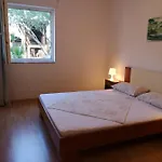 Apartman With Parking Space - Rab - 5071