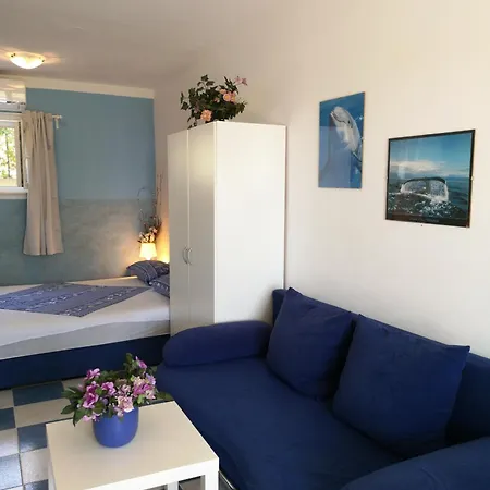With A Parking Space Banjol, Rab - 5071 Apartment