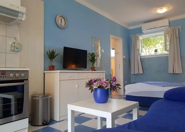 With Parking Space - Rab - 5071 Appartement *