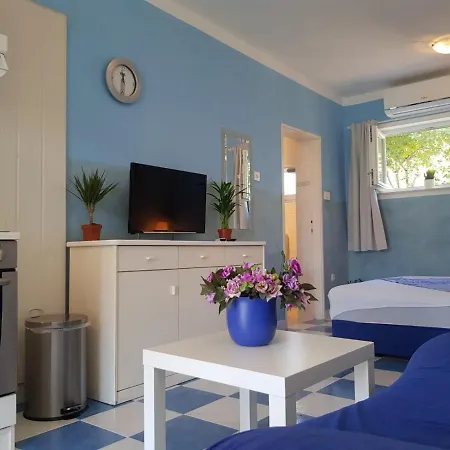 With A Parking Space Banjol, Rab - 5071 Apartment *