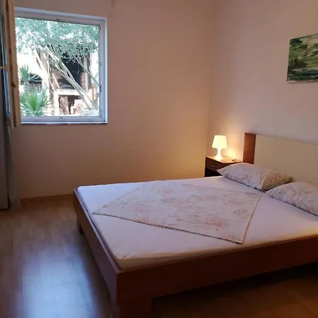 Apartment With A Parking Space Banjol, Rab - 5071